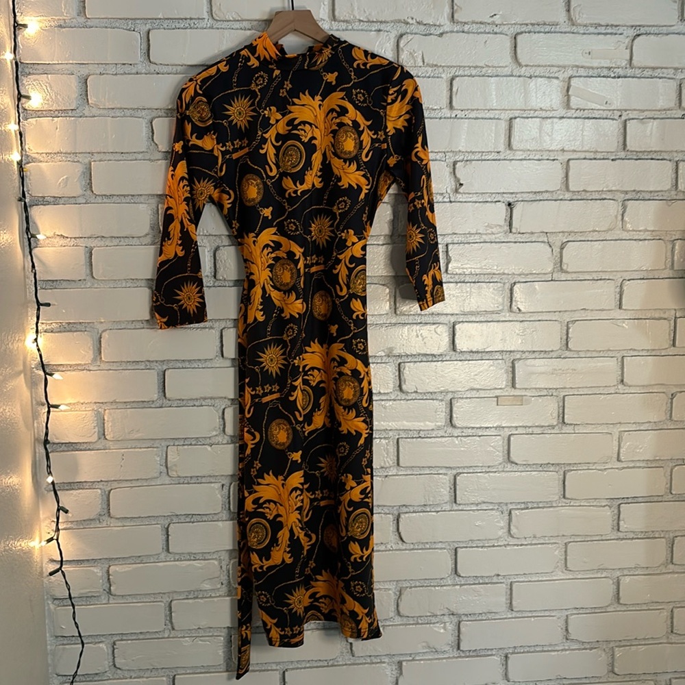 Women’s floral Hawaiian long sleeve dress